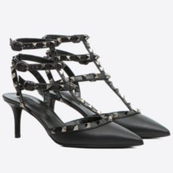 valentino garavani rockstud kitten heels